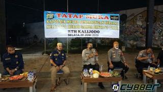 Di Malam Hari Bhayangkara Ke 74 Kapolsek Penjaringn Tatap Muka Dengan Garda Bintang Timur Di RTH Kalijodo